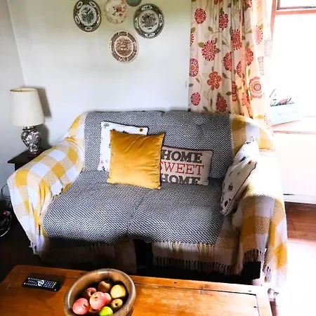 Authentic Irish Cottage, Rural Ballymascanlon * Ballymascanlan