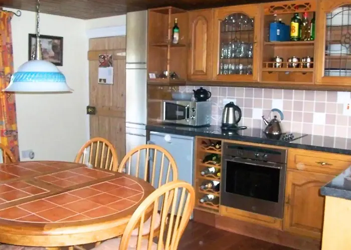 Authentic Irish Cottage, Rural Ballymascanlon